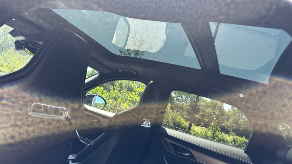 Jaguar F-Pace 2.0 P400e R-Dynamic HSE Black 5dr Auto AWD Estate - Image 37