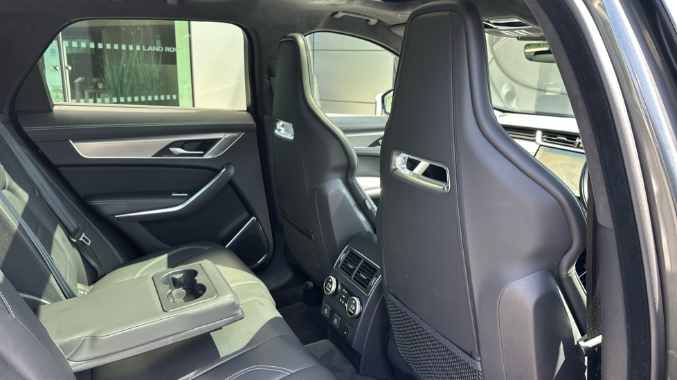 Jaguar F-Pace 2.0 P400e R-Dynamic HSE Black 5dr Auto AWD Estate - Image 42