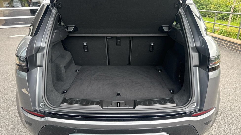 Land Rover Range Rover Evoque 2.0 D200 Autobiography 5dr Auto [Revised] Diesel Hatchback - Image 10