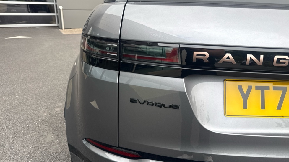 Land Rover Range Rover Evoque 2.0 D200 Autobiography 5dr Auto [Revised] Diesel Hatchback - Image 19