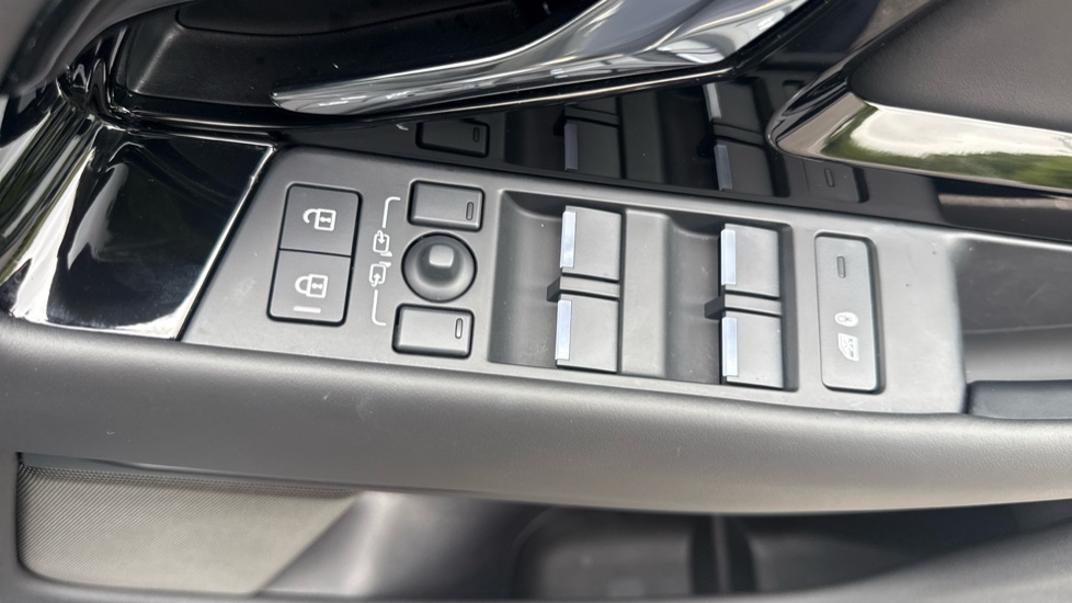 Land Rover Range Rover Evoque 2.0 D200 Autobiography 5dr Auto [Revised] Diesel Hatchback - Image 29