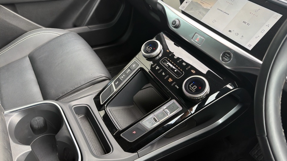 Jaguar I-Pace 294kW EV400 Black 90kWh 5dr Auto [11kW Charger] Electric Estate - Image 13