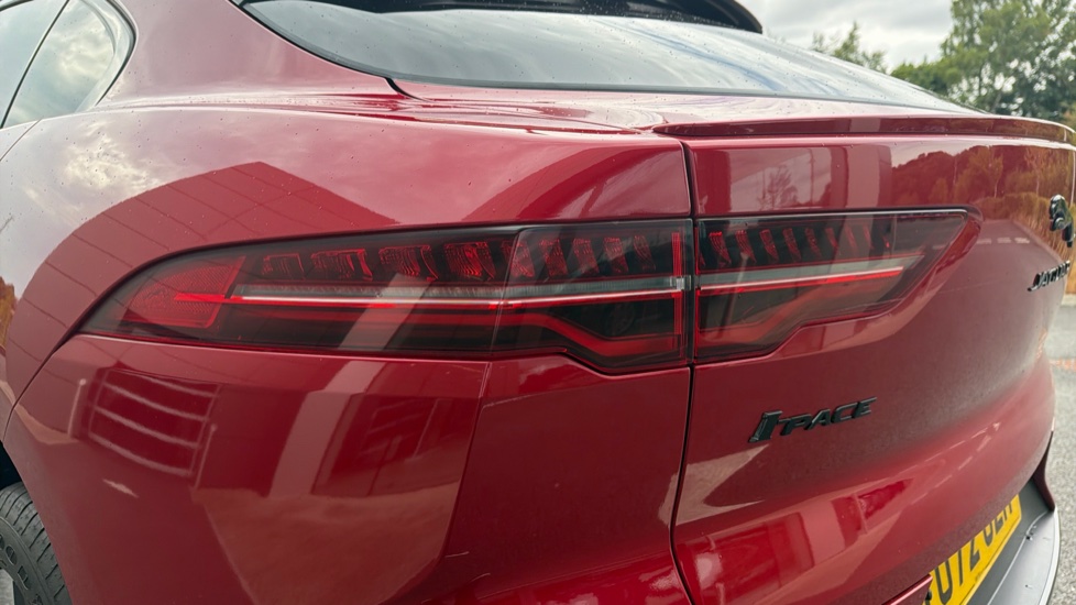 Jaguar I-Pace 294kW EV400 Black 90kWh 5dr Auto [11kW Charger] Electric Estate - Image 19