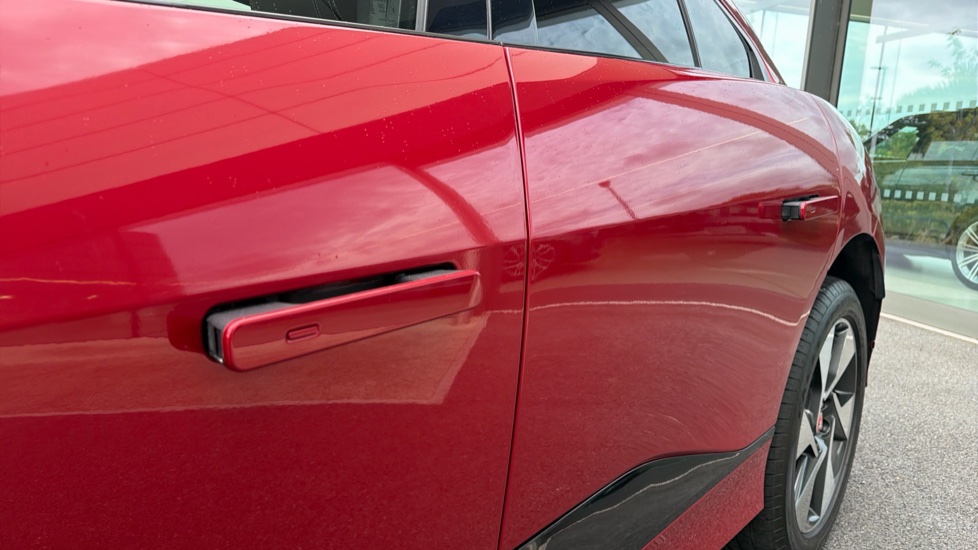 Jaguar I-Pace 294kW EV400 Black 90kWh 5dr Auto [11kW Charger] Electric Estate - Image 26