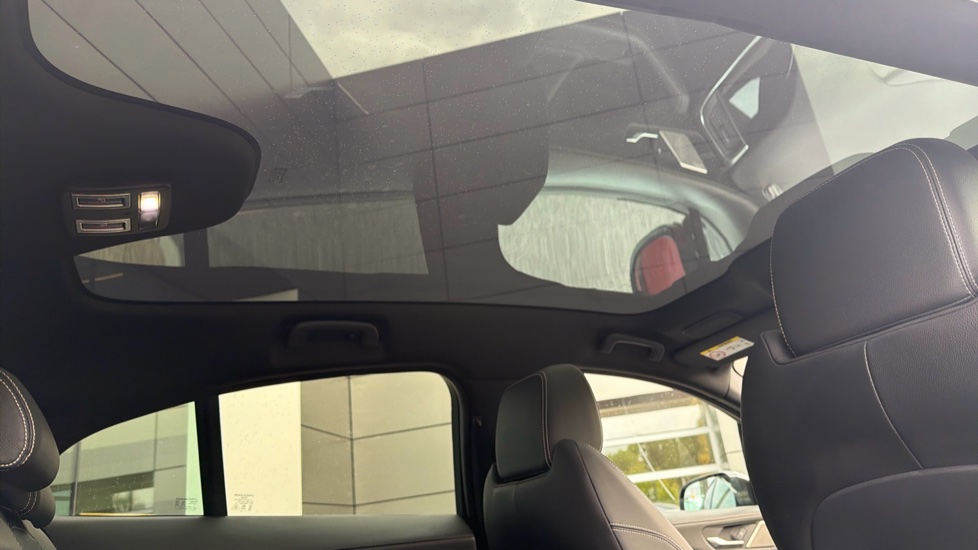 Jaguar I-Pace 294kW EV400 Black 90kWh 5dr Auto [11kW Charger] Electric Estate - Image 37
