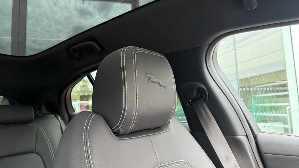 Jaguar I-Pace 294kW EV400 Black 90kWh 5dr Auto [11kW Charger] Electric Estate - Image 48