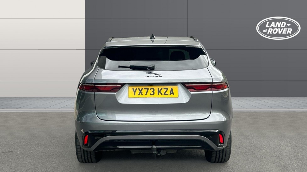 Jaguar F-Pace 2.0 P400e R-Dynamic S 5dr Auto AWD Estate - Image 6