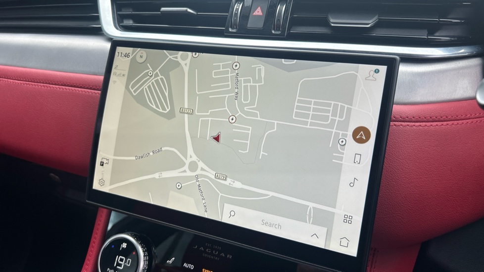 Jaguar F-Pace 2.0 P400e R-Dynamic S 5dr Auto AWD Estate - Image 11