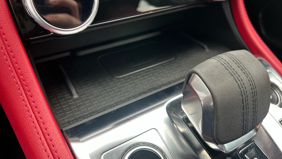 Jaguar F-Pace 2.0 P400e R-Dynamic S 5dr Auto AWD Estate - Image 37