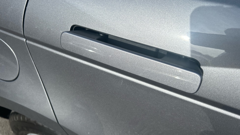 Land Rover Range Rover Evoque 2.0 P250 R-Dynamic S 5dr Auto Petrol Hatchback - Image 37