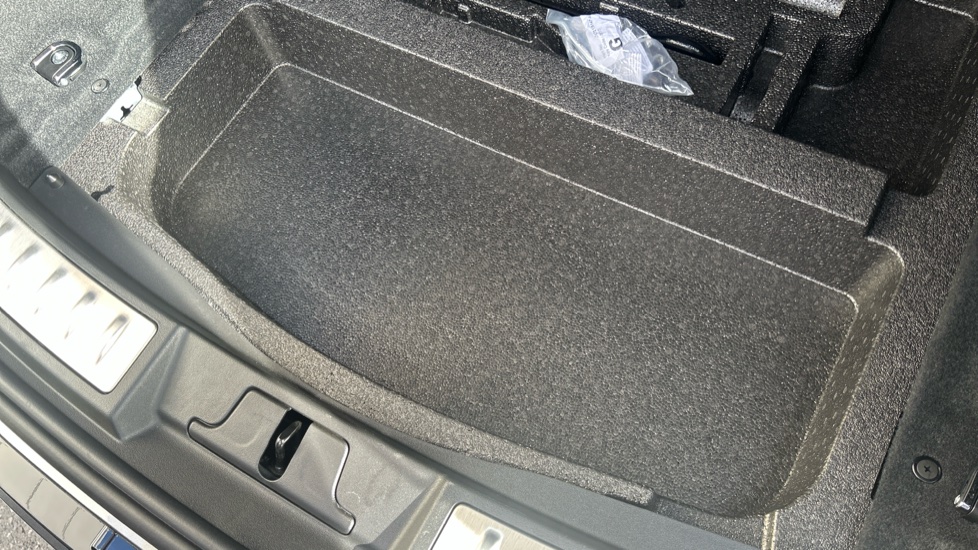 Land Rover Range Rover Evoque 2.0 P250 R-Dynamic S 5dr Auto Petrol Hatchback - Image 39