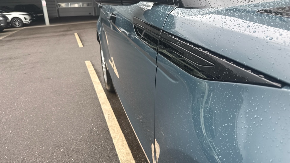 Land Rover Range Rover Evoque 2.0 D200 Dynamic SE 5dr Auto Diesel Hatchback - Image 47