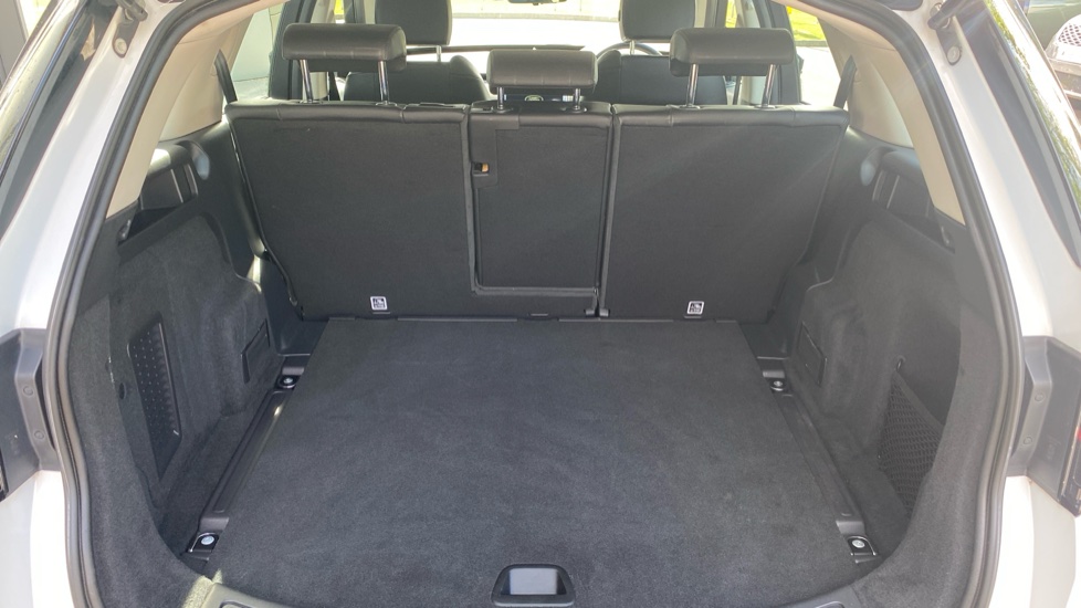 Land Rover Discovery Sport 2.0 P250 S 5dr Auto [5 Seat] Petrol Station Wagon - Image 10