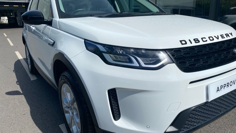 Land Rover Discovery Sport 2.0 P250 S 5dr Auto [5 Seat] Petrol Station Wagon - Image 17