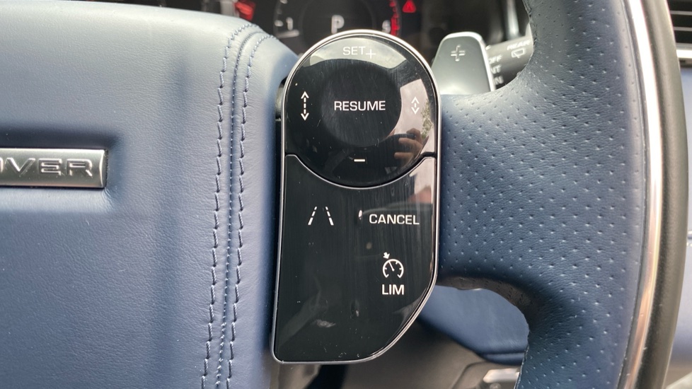 Land Rover Range Rover Velar 2.0 D180 R-Dynamic HSE 5dr Auto Diesel Estate - Image 40