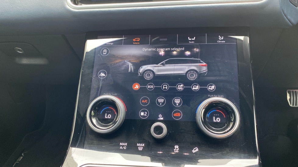 Land Rover Range Rover Velar 2.0 D180 R-Dynamic HSE 5dr Auto Diesel Estate - Image 44