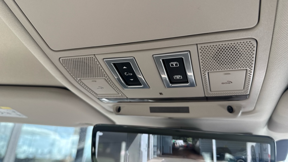 Land Rover Defender 2.0 D240 First Edition 110 5dr Auto [7 Seat] Diesel Estate - Image 27