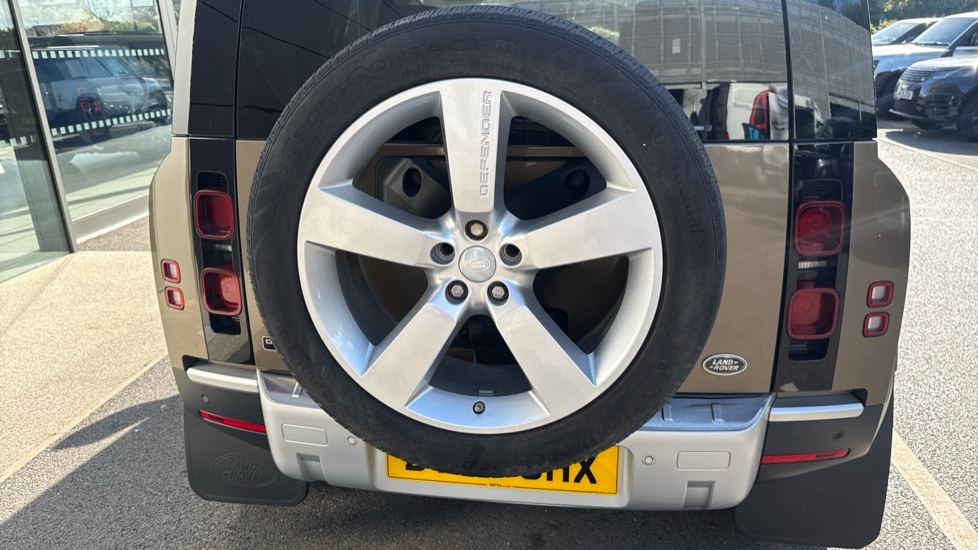 Land Rover Defender 2.0 D240 First Edition 110 5dr Auto [7 Seat] Diesel Estate - Image 40