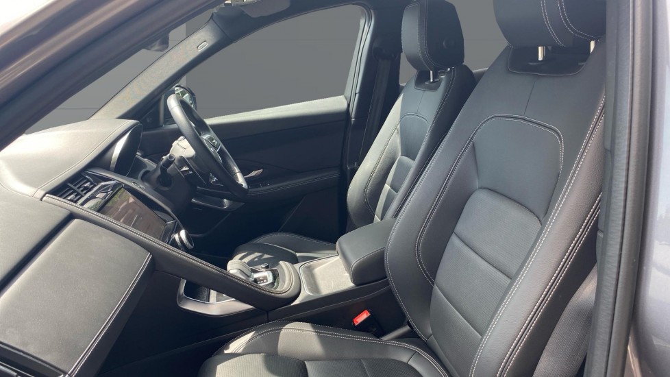 Jaguar E-Pace 2.0 D200 R-Dynamic SE Black 5dr Auto Diesel Estate - Image 3