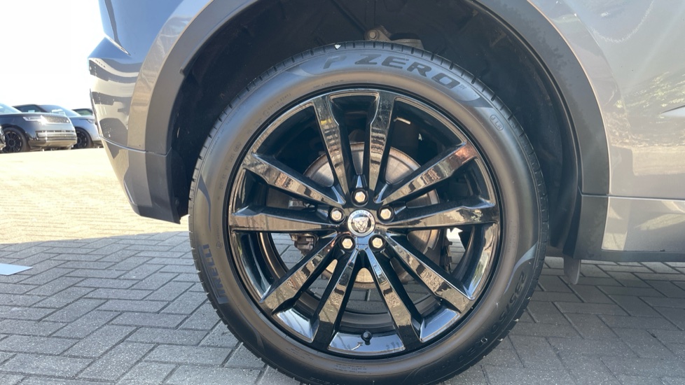 Jaguar E-Pace 2.0 D200 R-Dynamic SE Black 5dr Auto Diesel Estate - Image 8