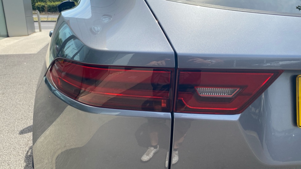 Jaguar E-Pace 2.0 D200 R-Dynamic SE Black 5dr Auto Diesel Estate - Image 19