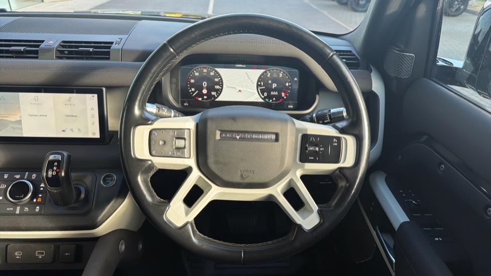 Land Rover Defender 3.0 D250 SE 110 5dr Auto Diesel Estate - Image 15