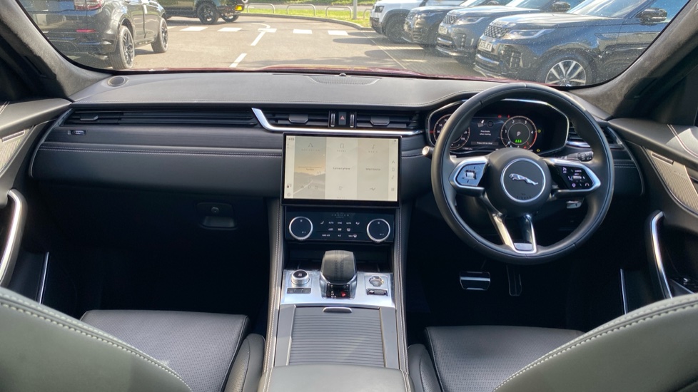 Jaguar F-Pace 2.0 D200 R-Dynamic HSE Black 5dr Auto AWD Diesel Estate - Image 9