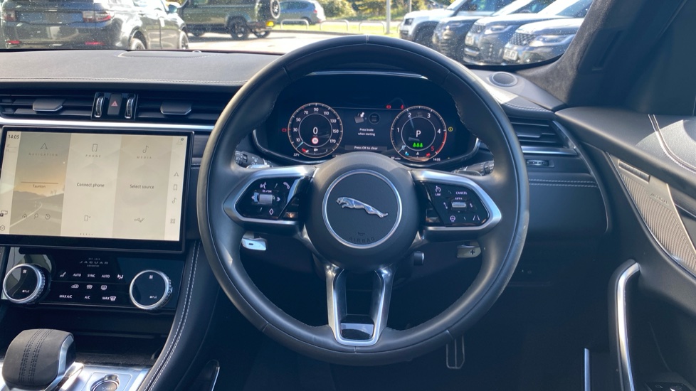 Jaguar F-Pace 2.0 D200 R-Dynamic HSE Black 5dr Auto AWD Diesel Estate - Image 15
