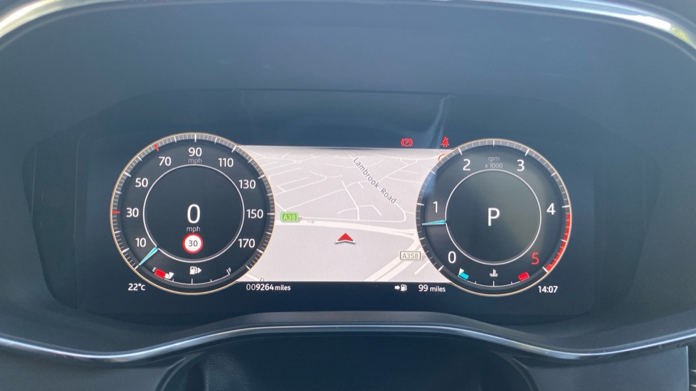 Jaguar F-Pace 2.0 D200 R-Dynamic HSE Black 5dr Auto AWD Diesel Estate - Image 16
