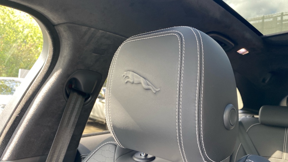 Jaguar F-Pace 2.0 D200 R-Dynamic HSE Black 5dr Auto AWD Diesel Estate - Image 20