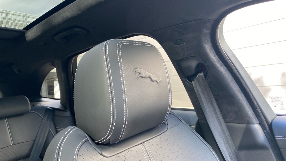 Jaguar F-Pace 2.0 D200 R-Dynamic HSE Black 5dr Auto AWD Diesel Estate - Image 39