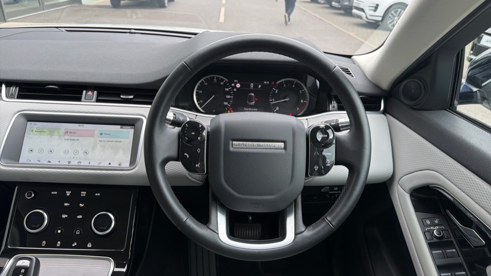 Land Rover Range Rover Evoque 2.0 P200 S 5dr Auto Petrol Hatchback - Image 15