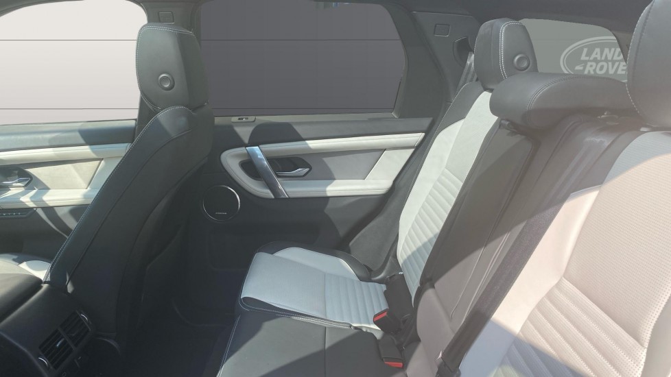 Land Rover Discovery Sport 2.0 D200 Dynamic HSE 5dr Auto [7 Seat] Diesel Station Wagon - Image 4