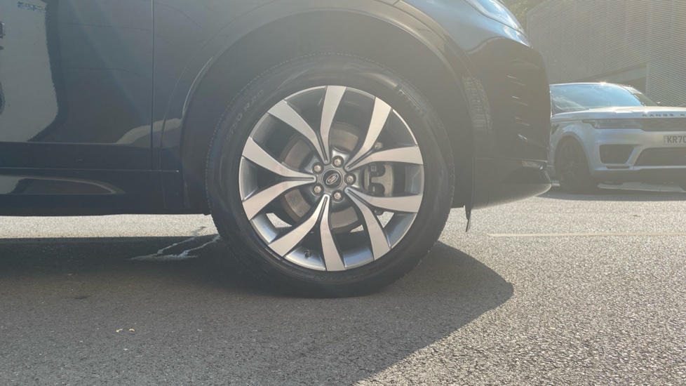Land Rover Discovery Sport 2.0 D200 Dynamic HSE 5dr Auto [7 Seat] Diesel Station Wagon - Image 8