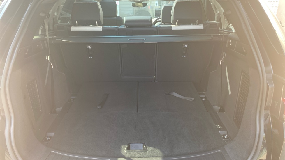 Land Rover Discovery Sport 2.0 D200 Dynamic HSE 5dr Auto [7 Seat] Diesel Station Wagon - Image 10