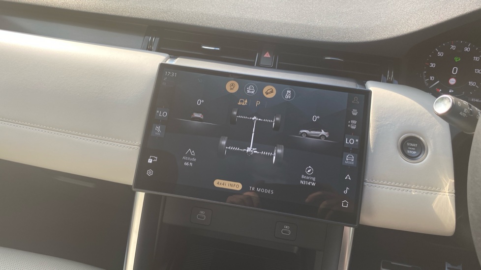 Land Rover Discovery Sport 2.0 D200 Dynamic HSE 5dr Auto [7 Seat] Diesel Station Wagon - Image 11