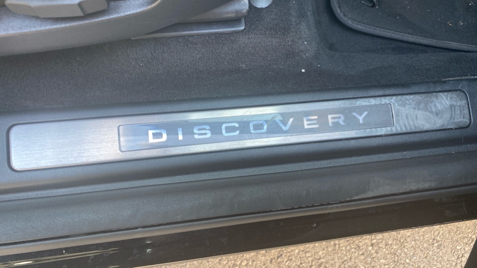 Land Rover Discovery Sport 2.0 D200 Dynamic HSE 5dr Auto [7 Seat] Diesel Station Wagon - Image 40