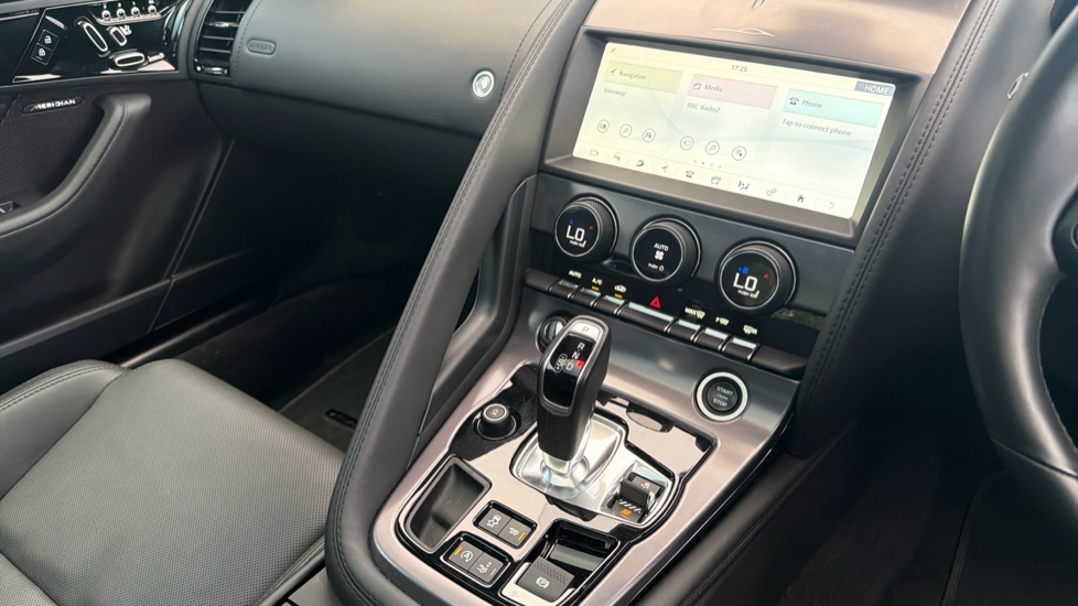 Jaguar F-Type 5.0 P450 Supercharged V8 75 2dr Auto AWD Petrol Coupe - Image 14