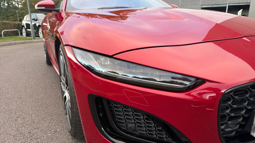 Jaguar F-Type 5.0 P450 Supercharged V8 75 2dr Auto AWD Petrol Coupe - Image 17