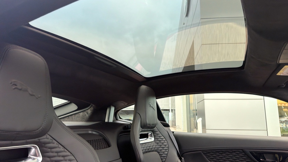 Jaguar F-Type 5.0 P450 Supercharged V8 75 2dr Auto AWD Petrol Coupe - Image 20