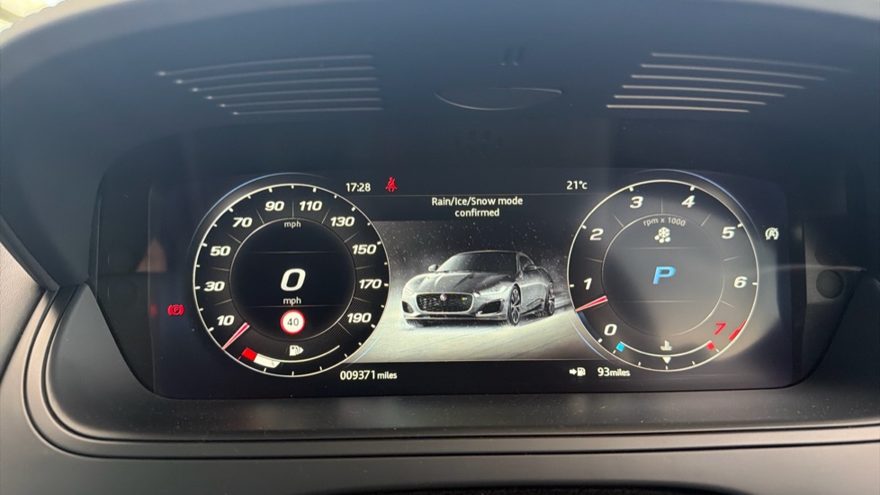 Jaguar F-Type 5.0 P450 Supercharged V8 75 2dr Auto AWD Petrol Coupe - Image 39