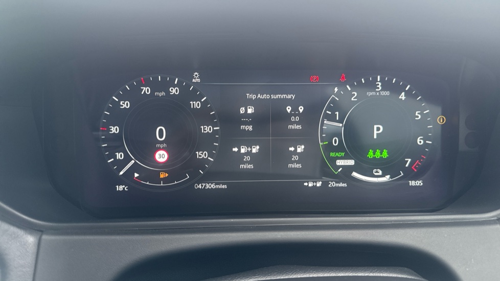 Land Rover Range Rover Velar 2.0 P400e R-Dynamic HSE 5dr Auto Estate - Image 16
