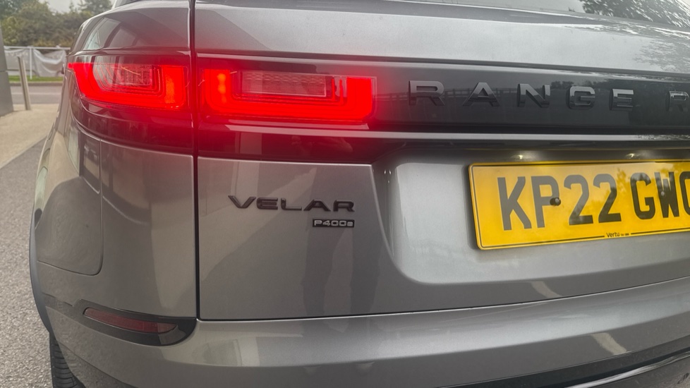 Land Rover Range Rover Velar 2.0 P400e R-Dynamic HSE 5dr Auto Estate - Image 19