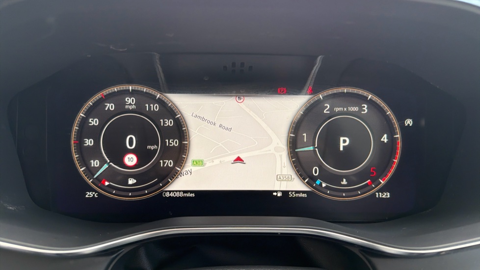 Jaguar F-Pace 3.0 D300 R-Dynamic HSE 5dr Auto AWD Diesel Estate - Image 16