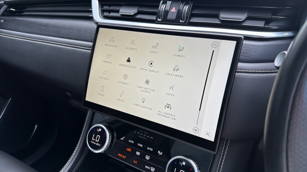 Jaguar F-Pace 3.0 D300 R-Dynamic HSE 5dr Auto AWD Diesel Estate - Image 33