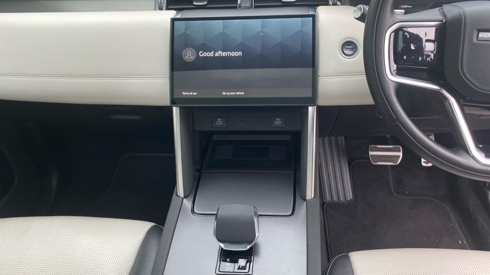 Land Rover Discovery Sport 2.0 D200 Dynamic HSE 5dr Auto [7 Seat] Diesel Station Wagon - Image 14
