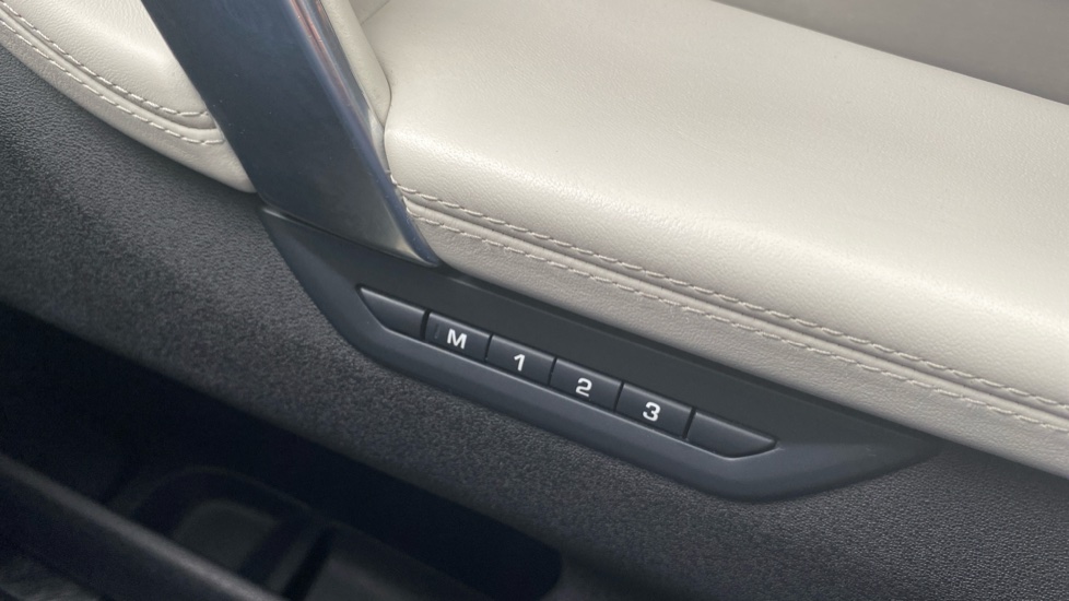Land Rover Discovery Sport 2.0 D200 Dynamic HSE 5dr Auto [7 Seat] Diesel Station Wagon - Image 39