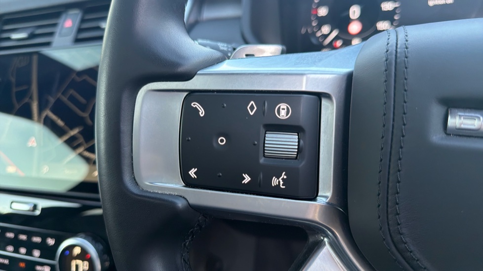 Land Rover Discovery 3.0 D350 Dynamic HSE 5dr Auto Diesel Station Wagon - Image 28