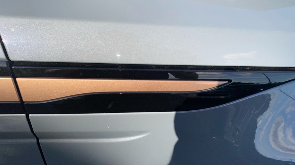 Land Rover Range Rover Evoque 2.0 P250 First Edition 5dr Auto Petrol Hatchback - Image 20