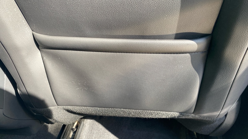 Land Rover Range Rover Evoque 2.0 P250 First Edition 5dr Auto Petrol Hatchback - Image 33